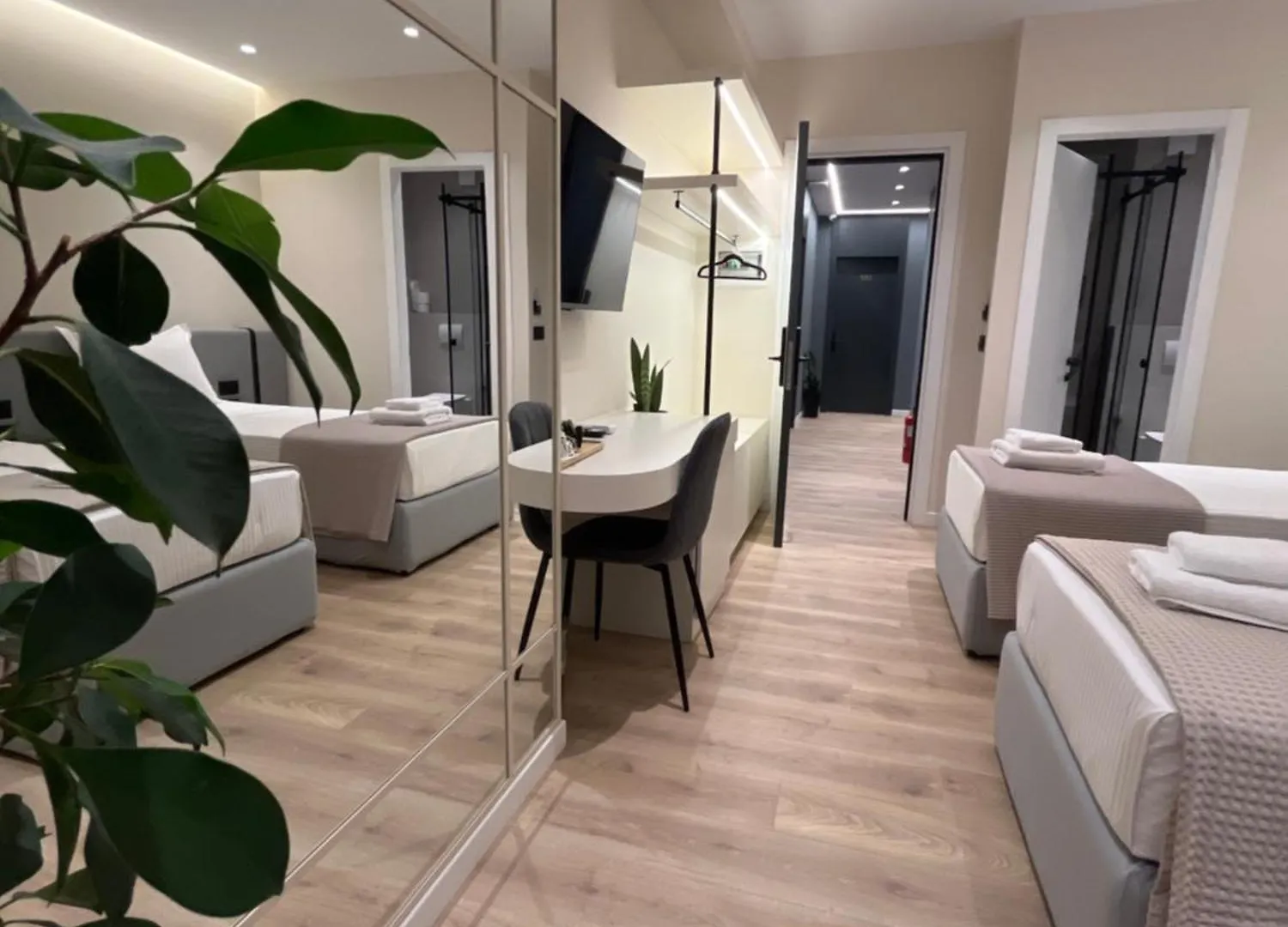 아파트 Mina Luxury Rooms 티라나