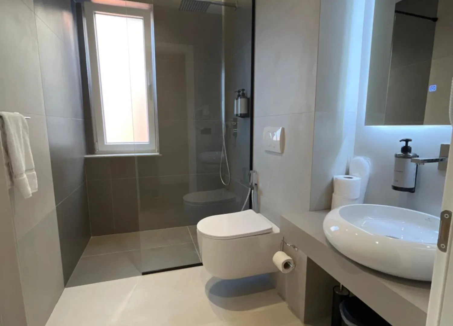 Mina Luxury Rooms 티라나 아파트