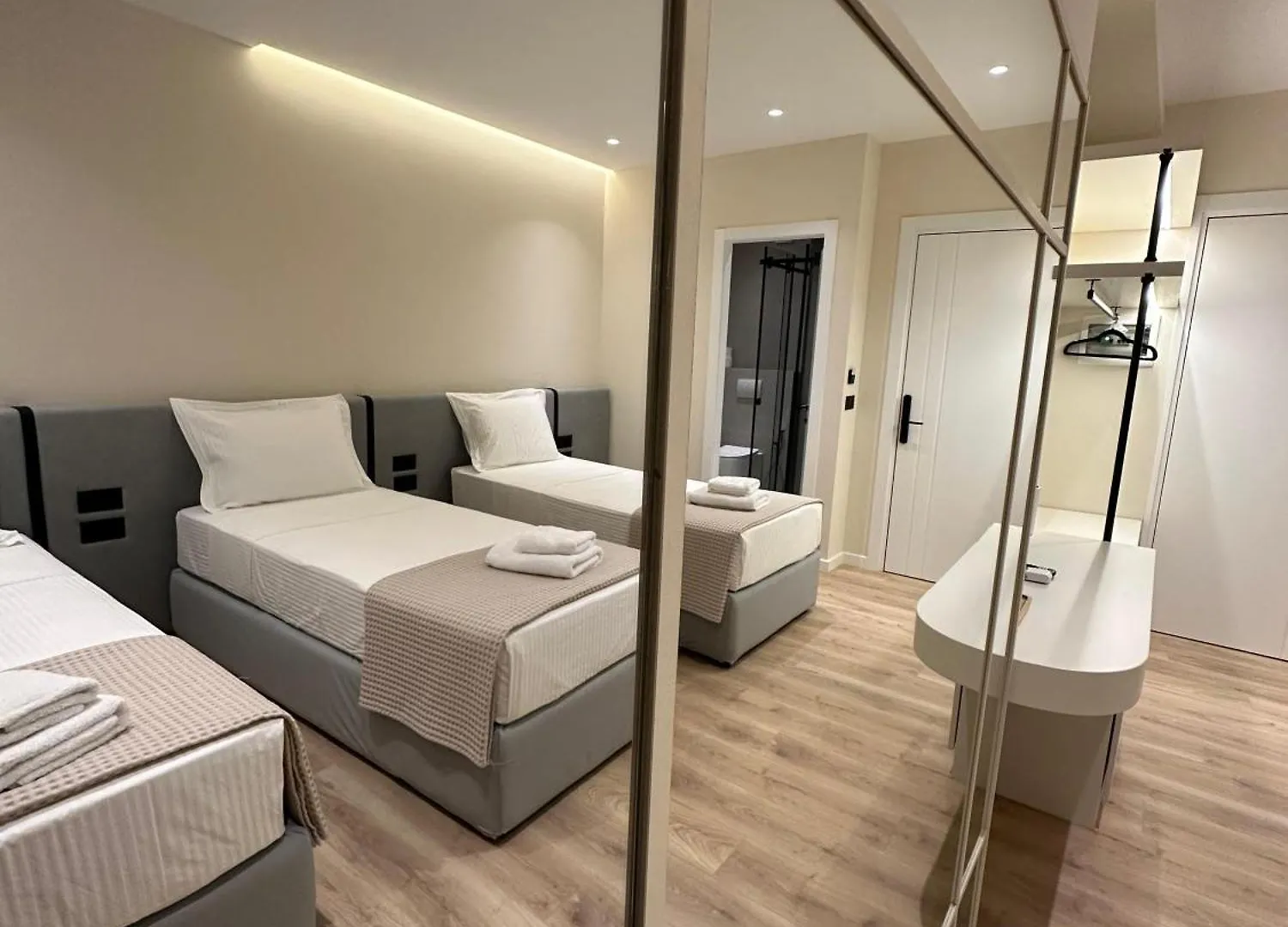 Mina Luxury Rooms 티라나 아파트