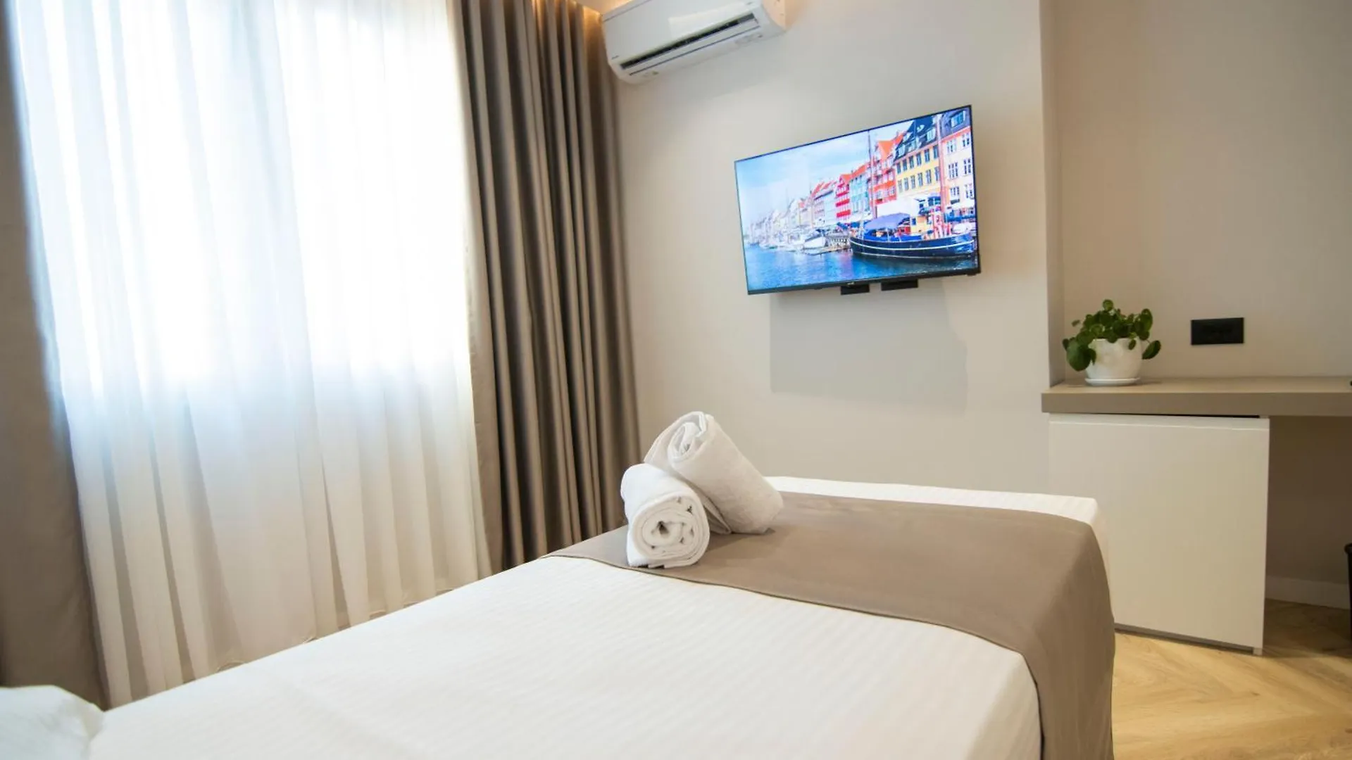Mina Luxury Rooms Tirana Albania